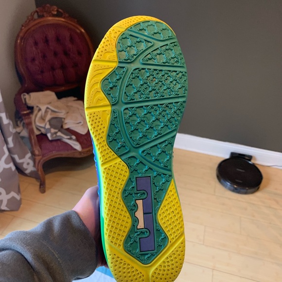 Lebron 10 Sprite - Picture 2 of 4